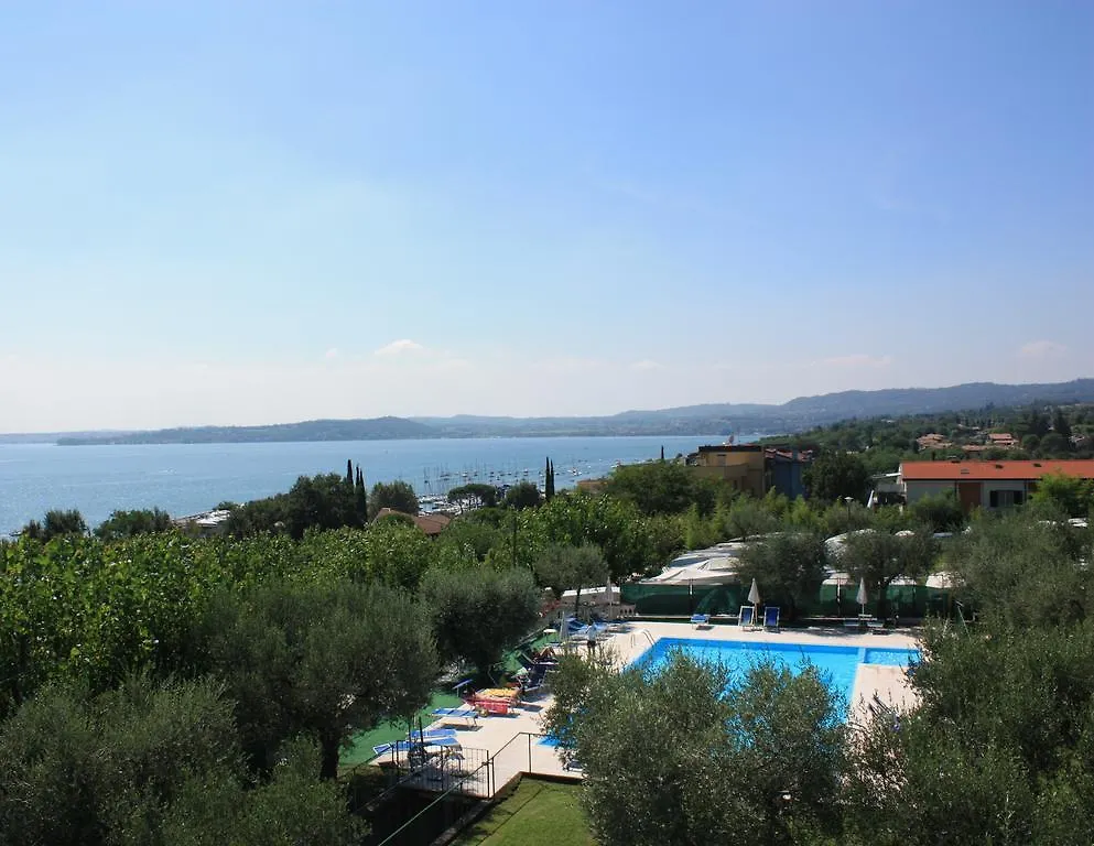 Moniga del Garda Villa Molino איטליה