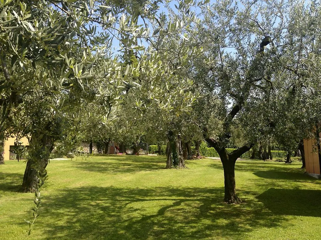 Moniga del Garda Villa Molino 0*, Moniga del Garda איטליה