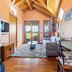 Lovely Orange House Apartment
